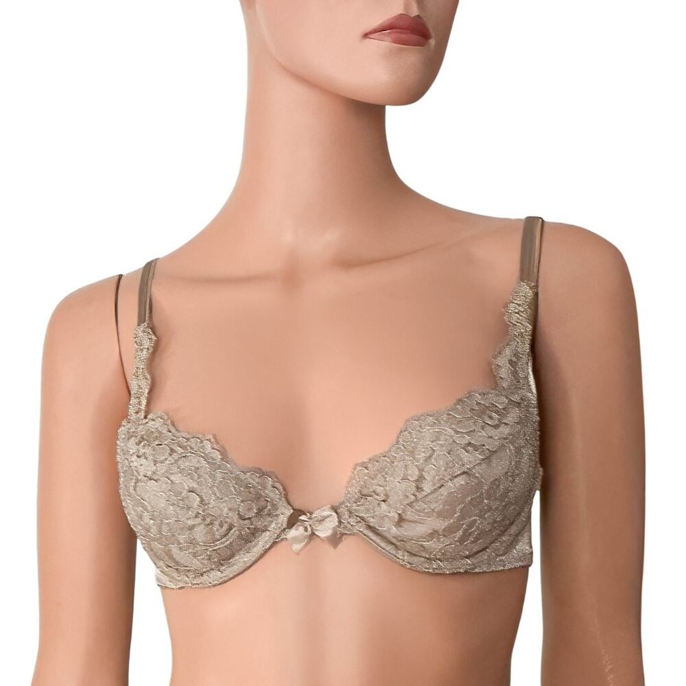 Victoria’s Secret 34C Gold Label White Lace Padded Underwire Bra